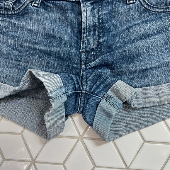 🌟HP🌟7 For All Mankind Cuffed Shorts - Picture 4 of 9